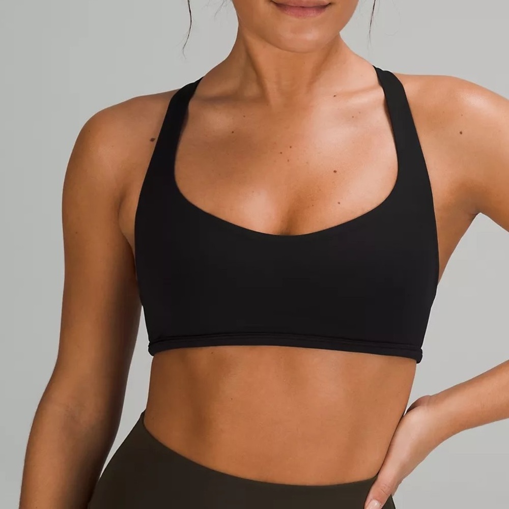 💦LULULEMON lightweight bra SIZE 6